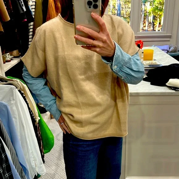 Cuyana wool poncho petite lightweight - Picture 3 of 5